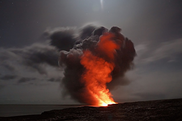 volcano-2262295_1920_760